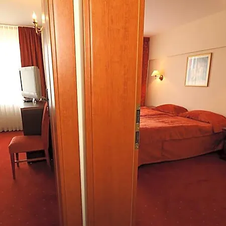 Hotel Adria 2*
